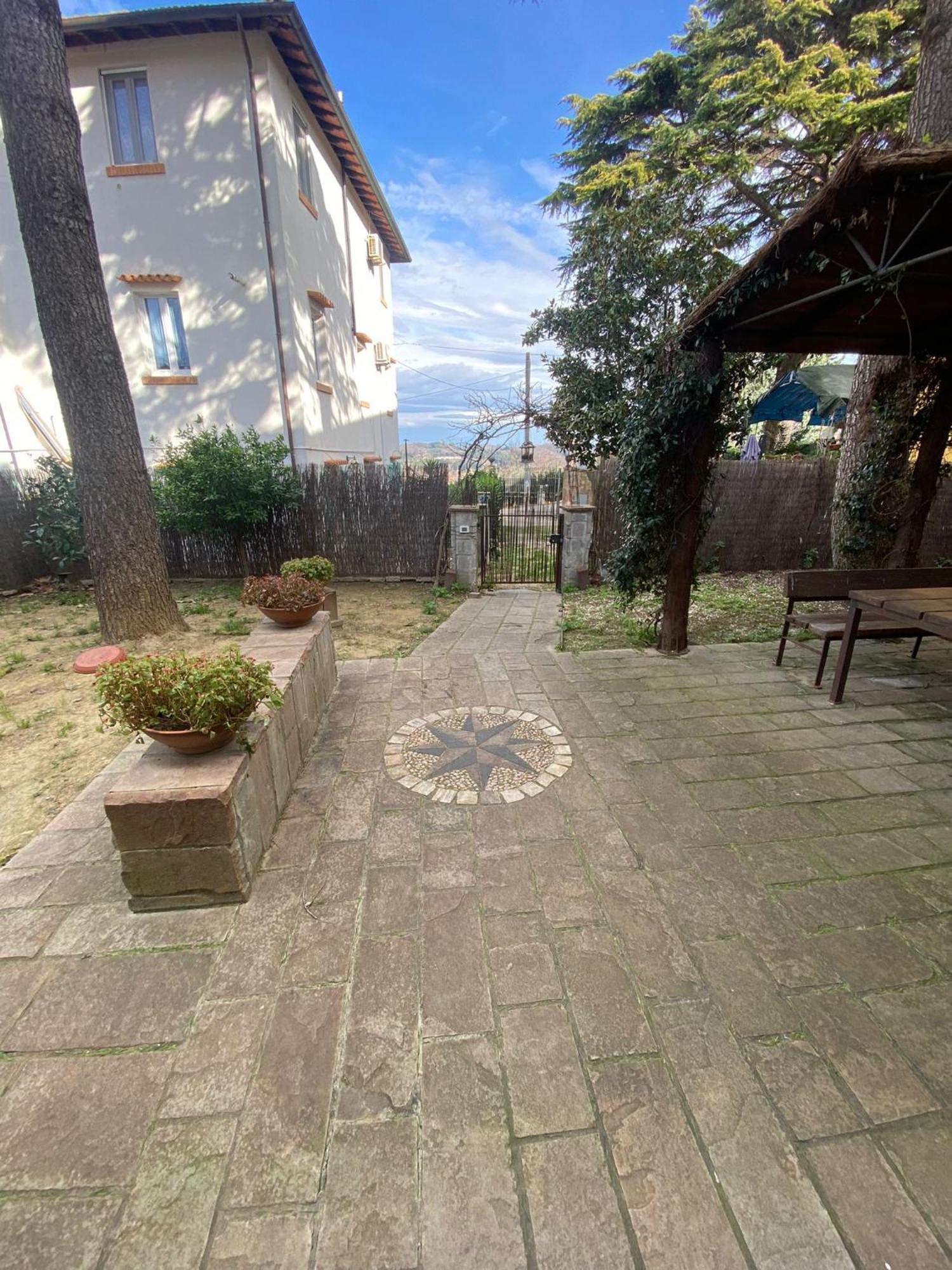 Apartamento La Lanterna Collesalvetti Exterior foto